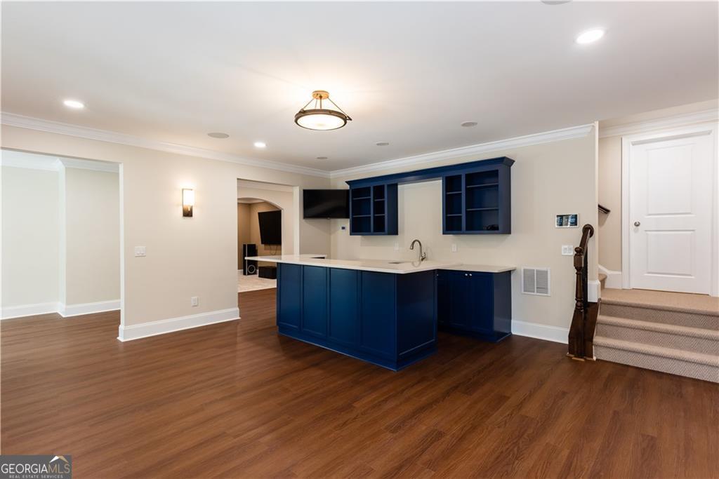 3005 Evelyn Lane