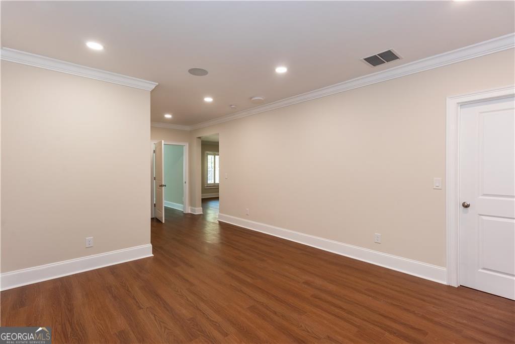 3005 Evelyn Lane