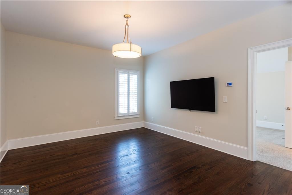 3005 Evelyn Lane