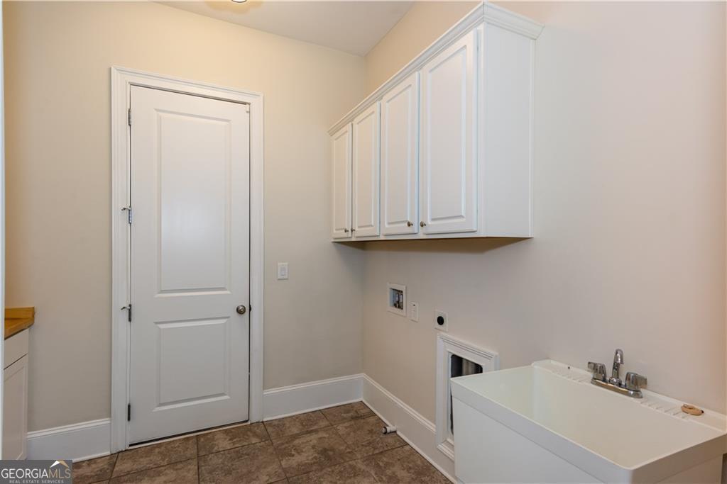 3005 Evelyn Lane