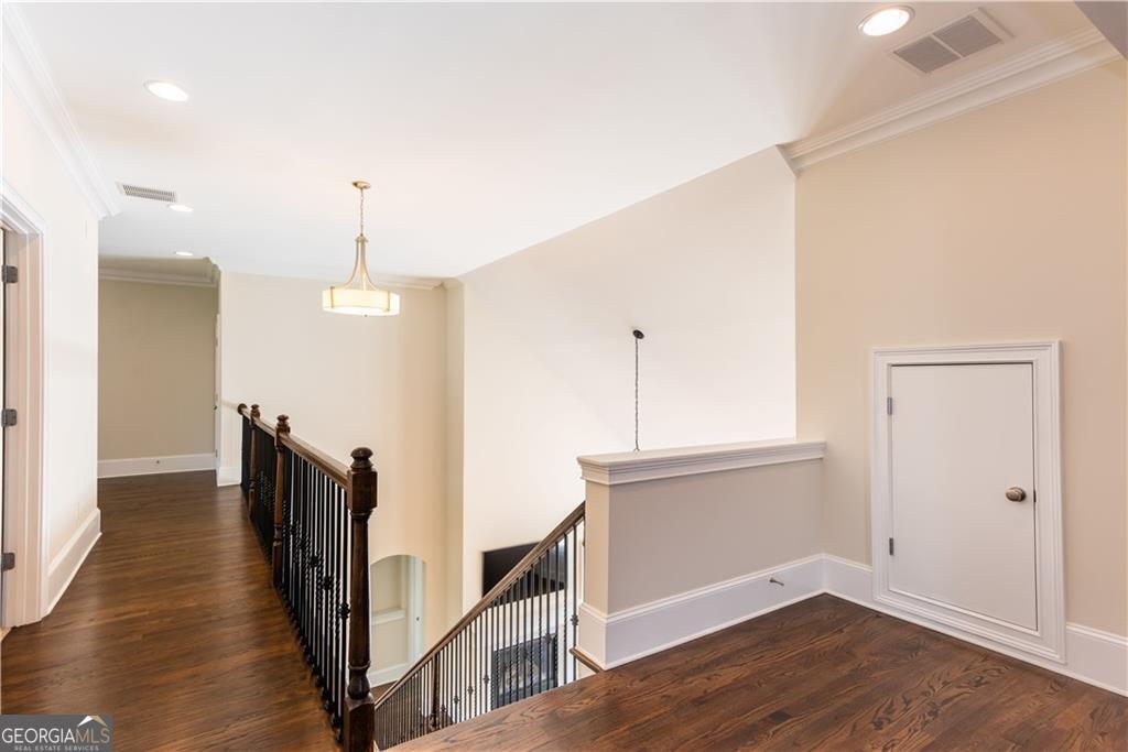 3005 Evelyn Lane
