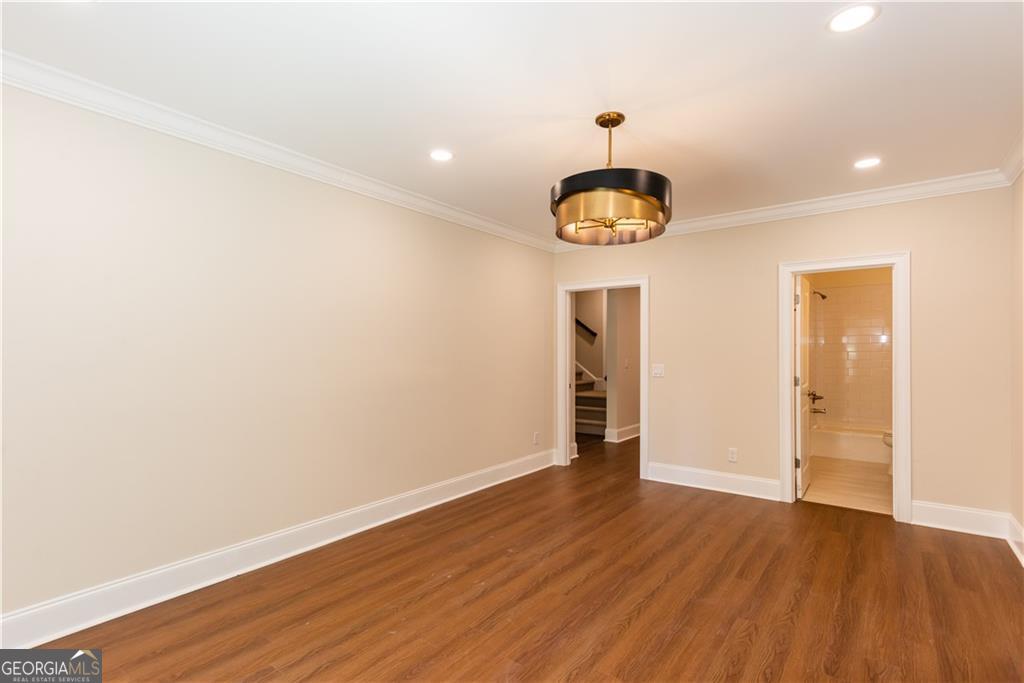 3005 Evelyn Lane