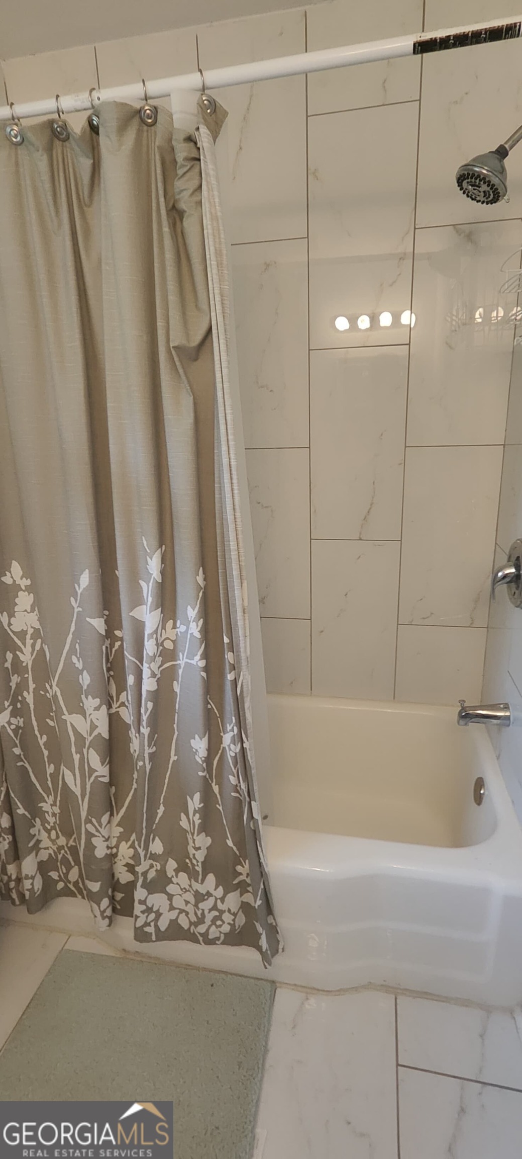 2752 Arrowood Drive Unit: UPSTAIRS
