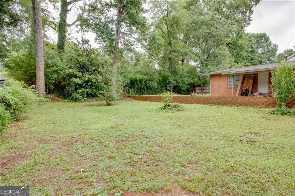 1483 Hawthorne Way