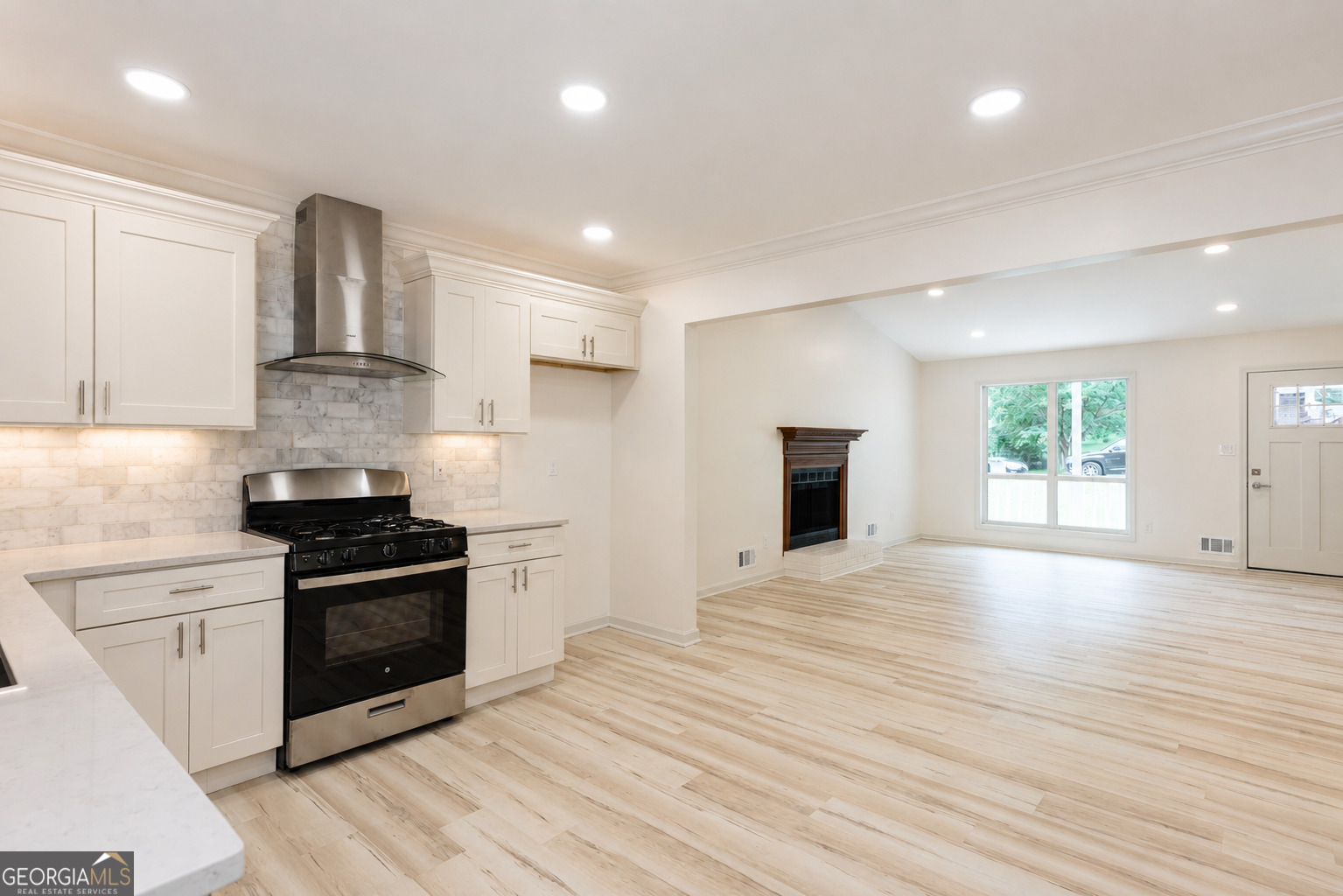 3960 Rocmar Drive