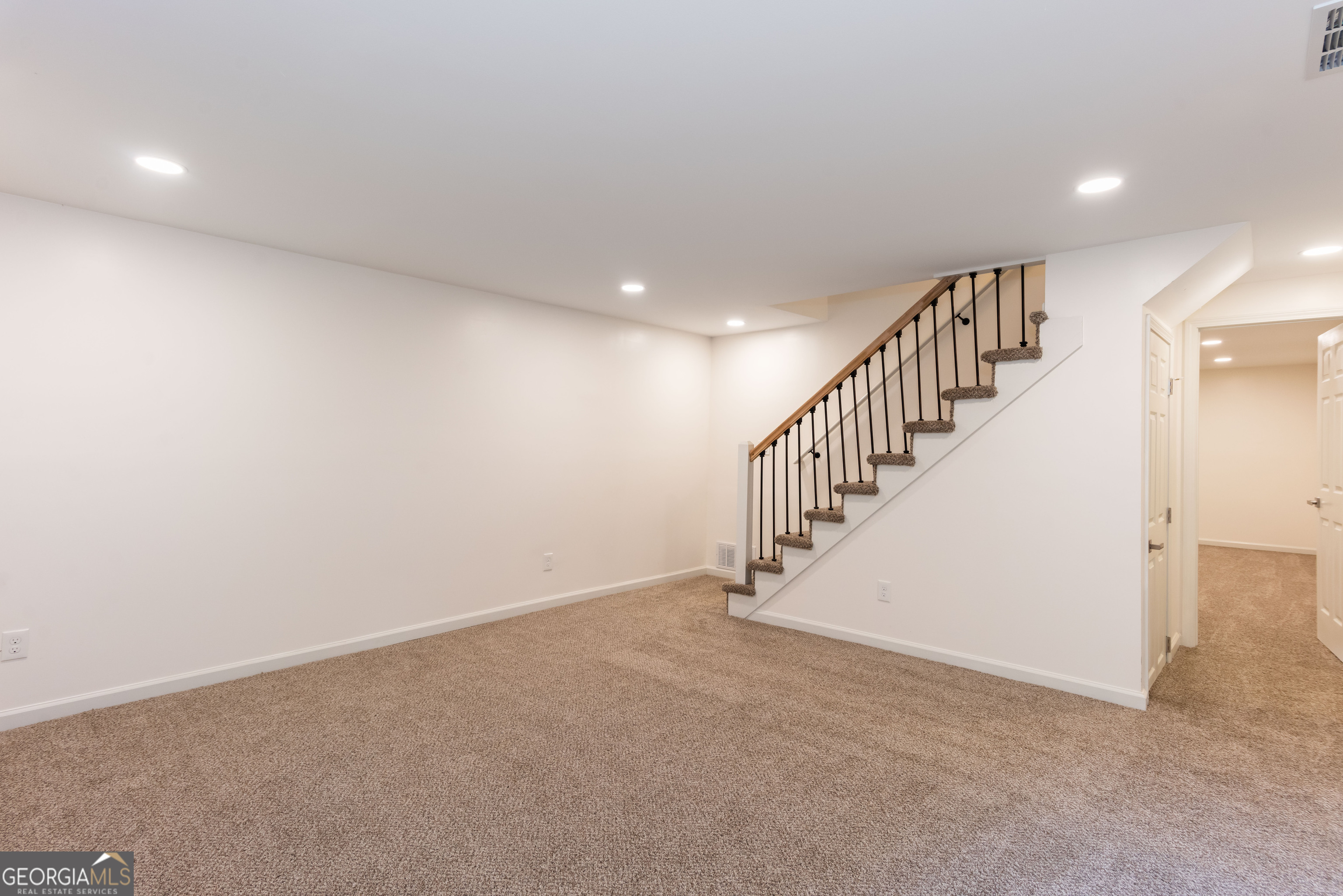 3960 Rocmar Drive