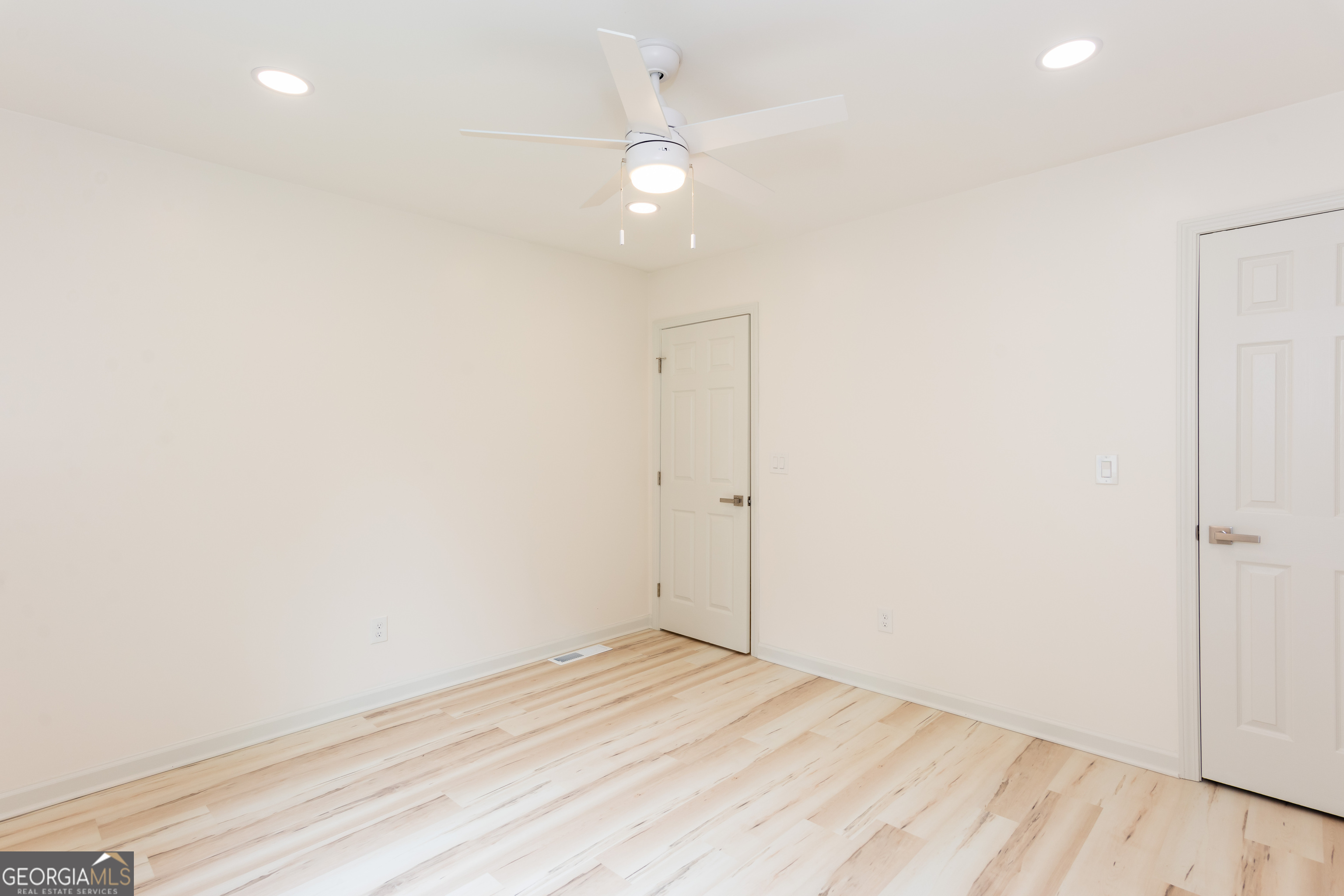3960 Rocmar Drive