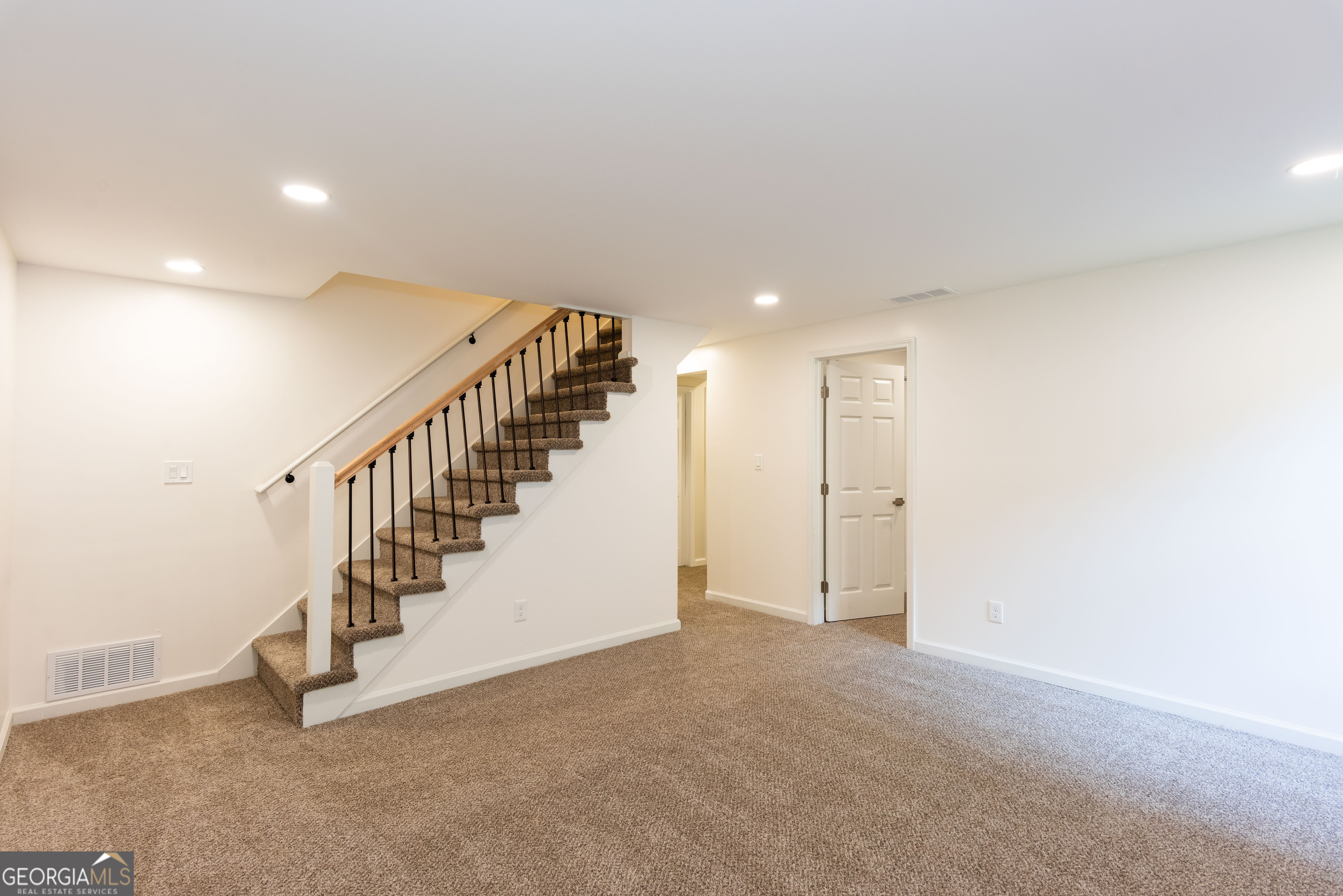 3960 Rocmar Drive