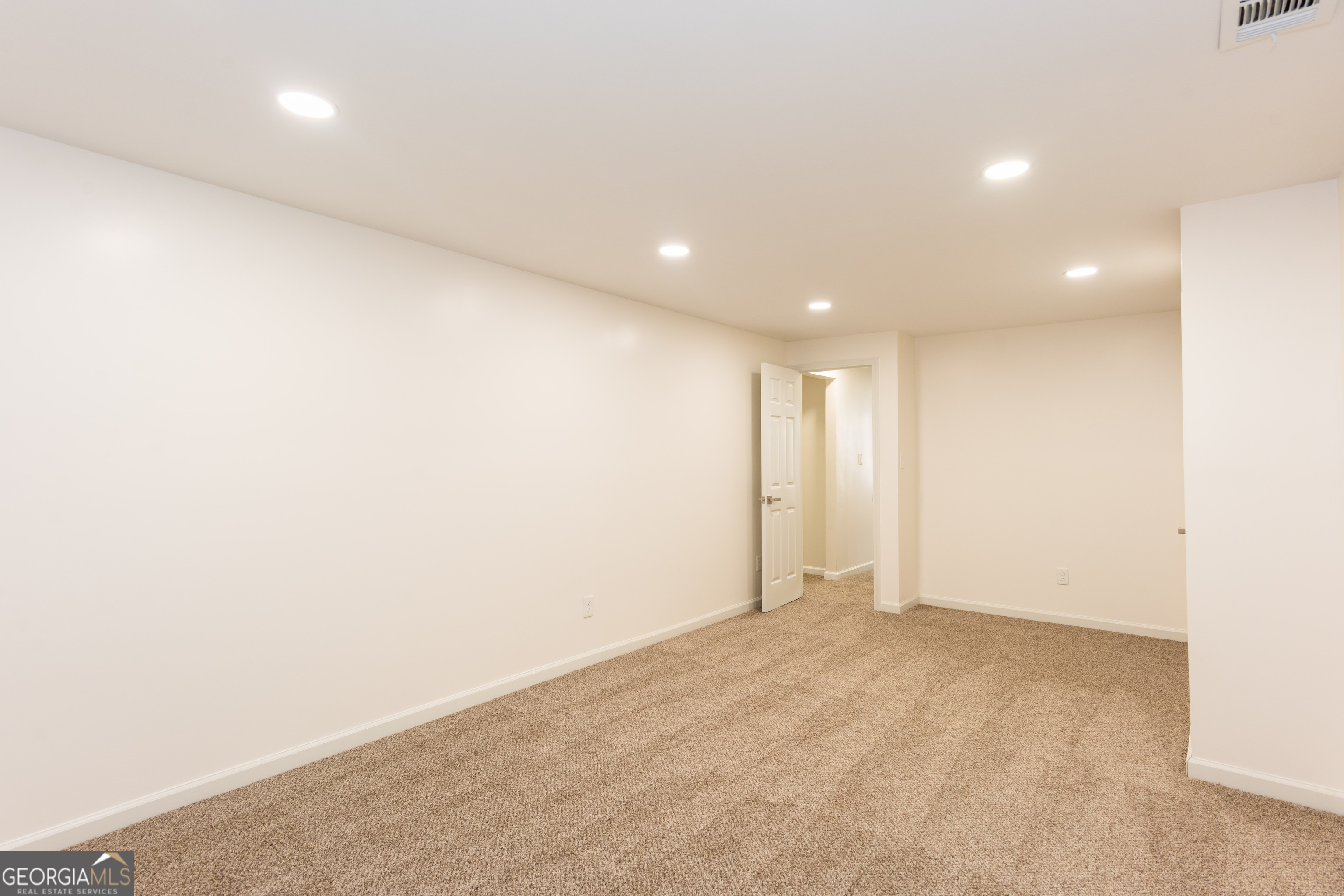 3960 Rocmar Drive