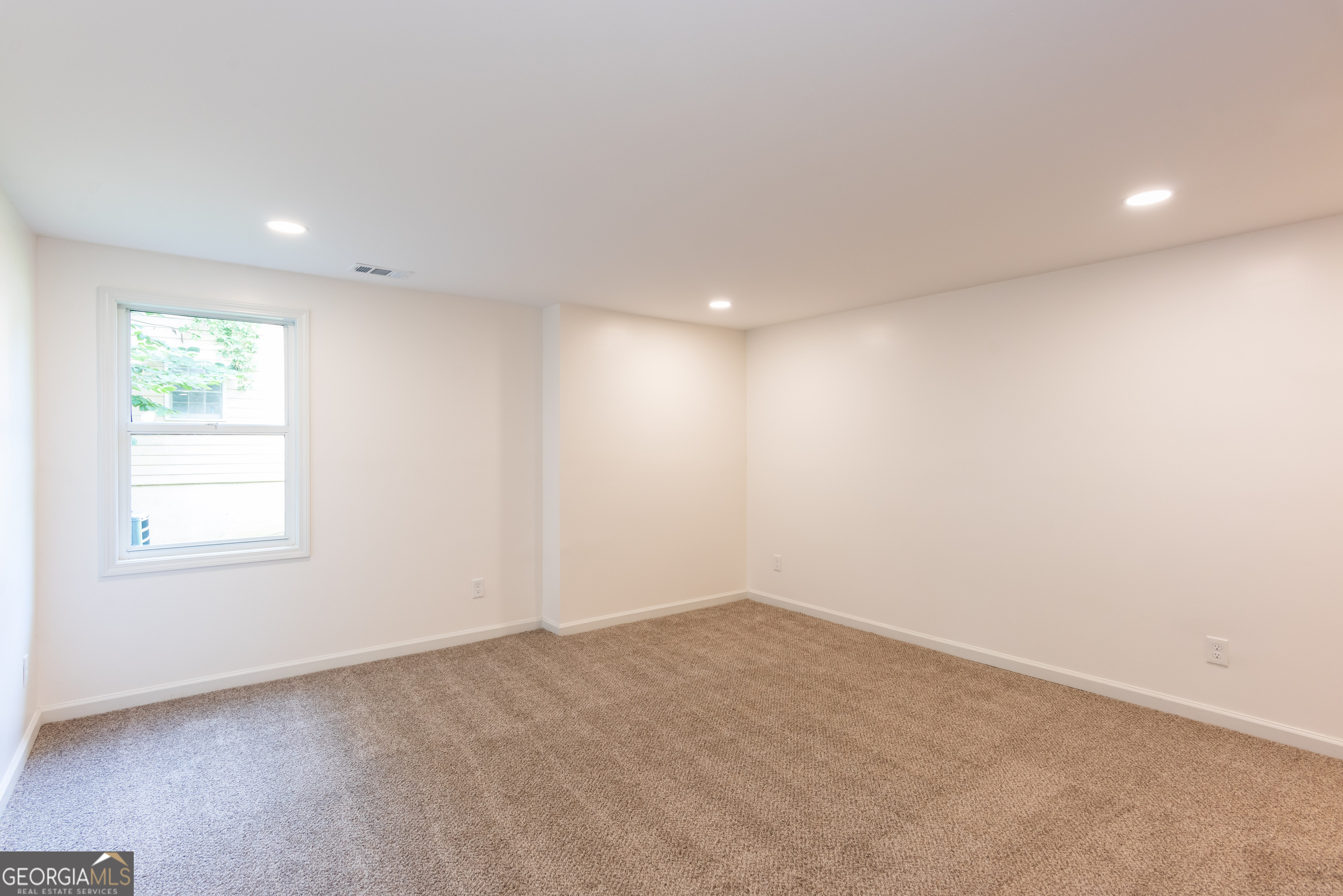 3960 Rocmar Drive
