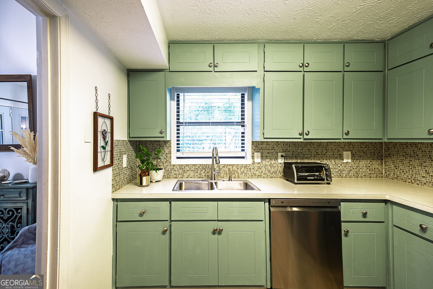 552 Edgefield Drive