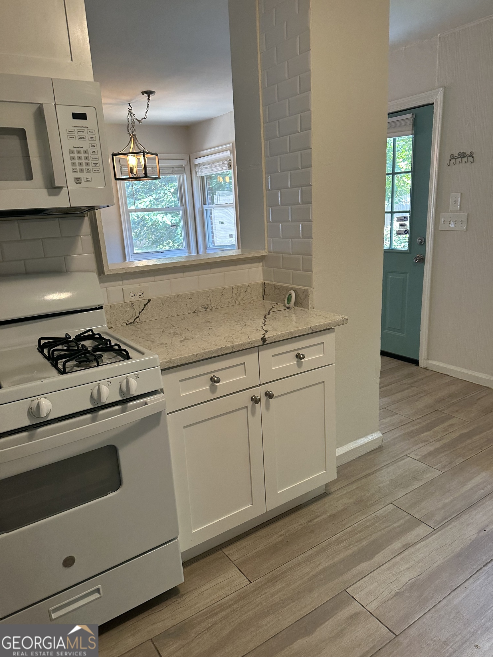 2178 Rugby Avenue Unit: A (UPSTAIRS)
