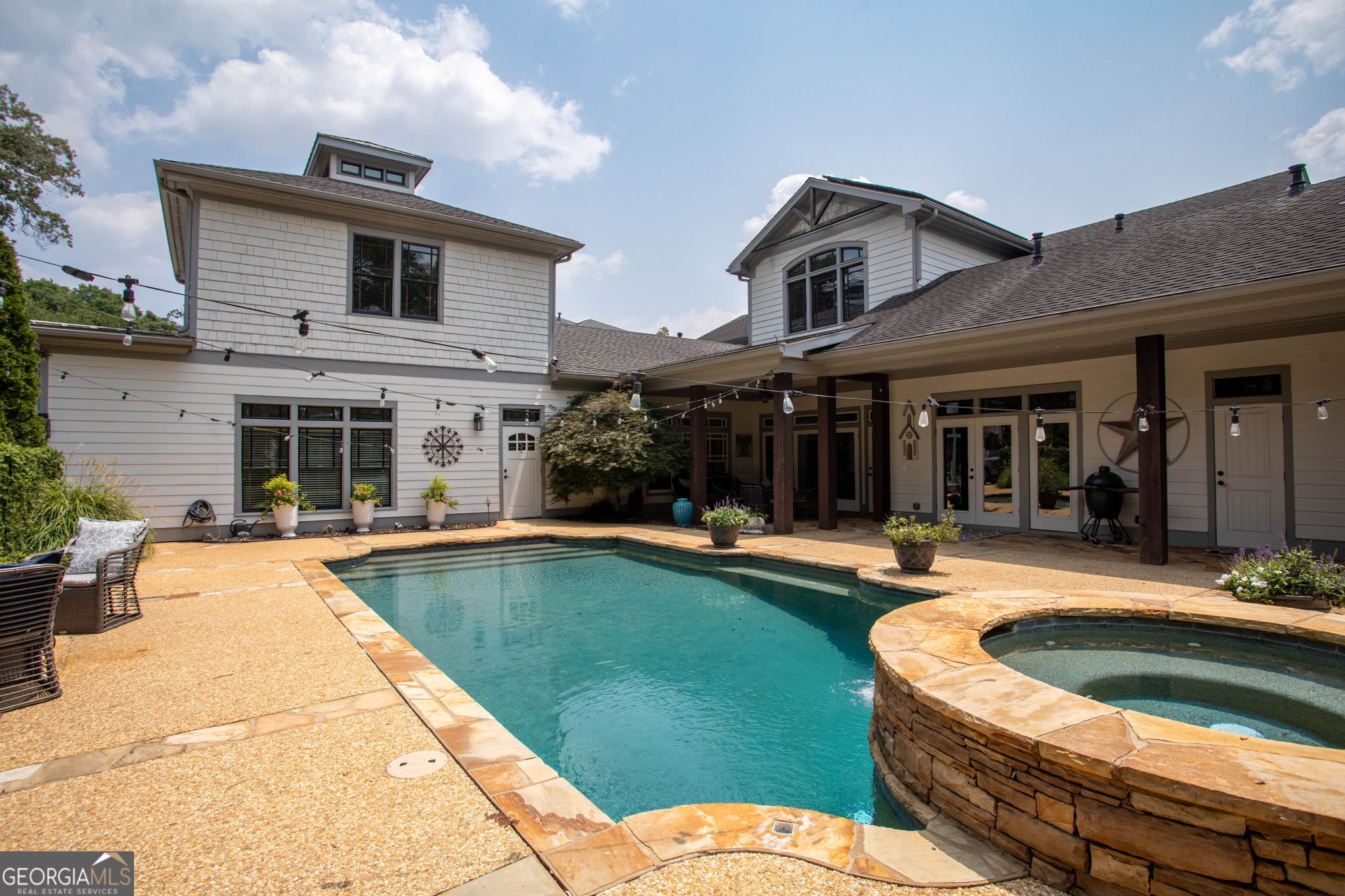 2019 Cambridge Avenue