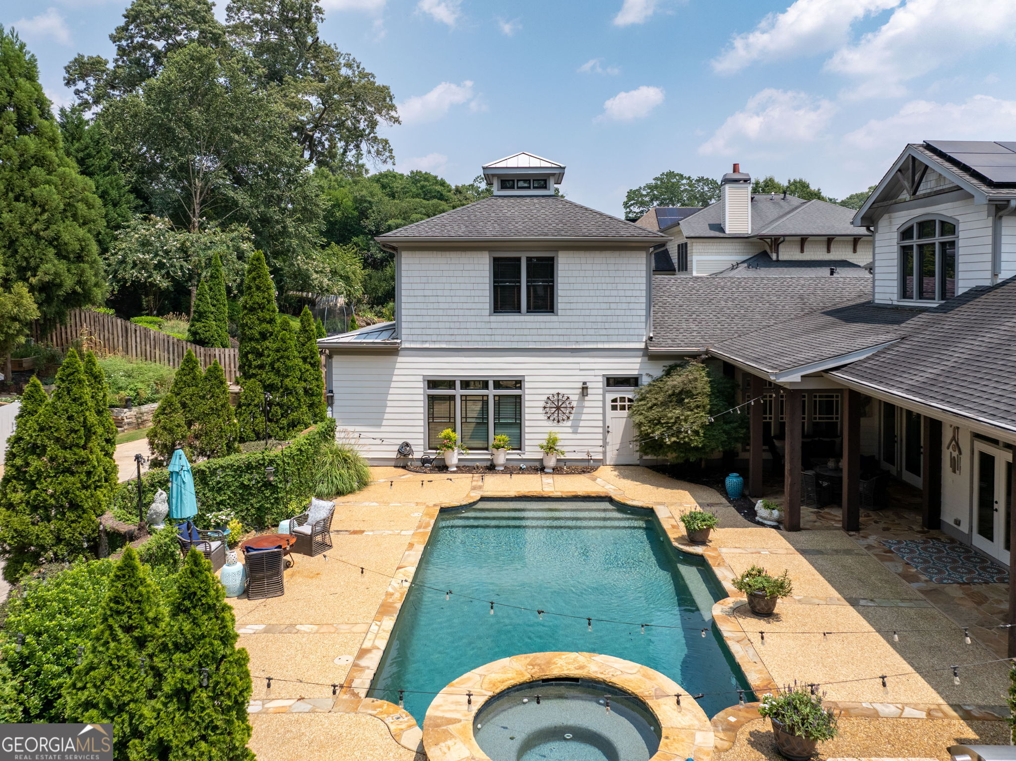 2019 Cambridge Avenue