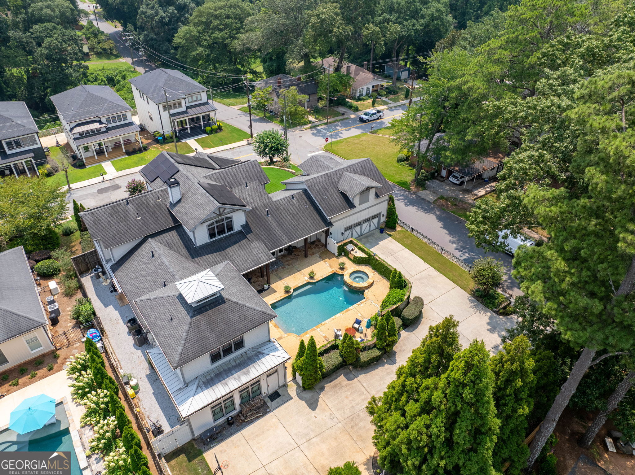 2019 Cambridge Avenue