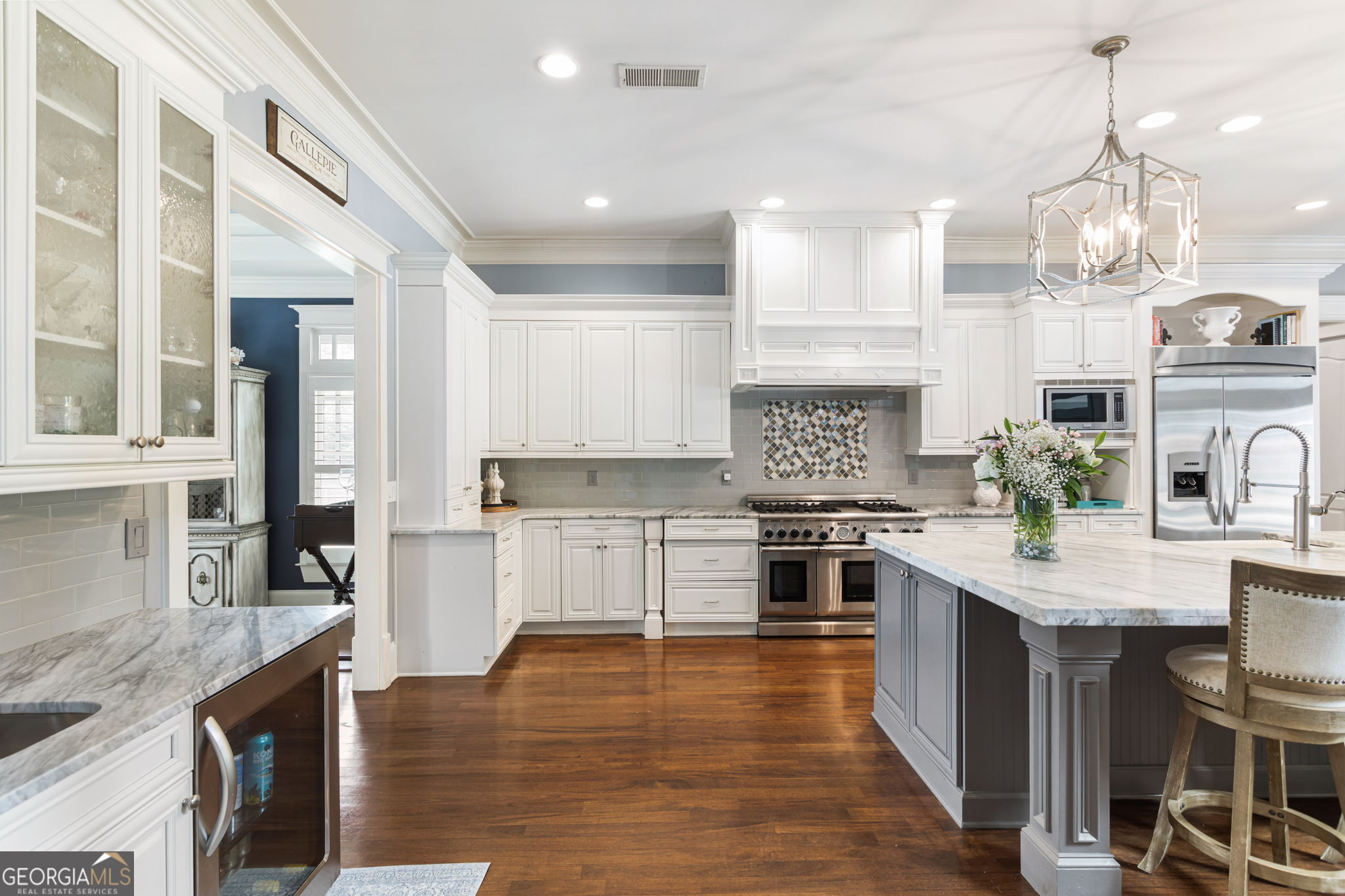 2019 Cambridge Avenue