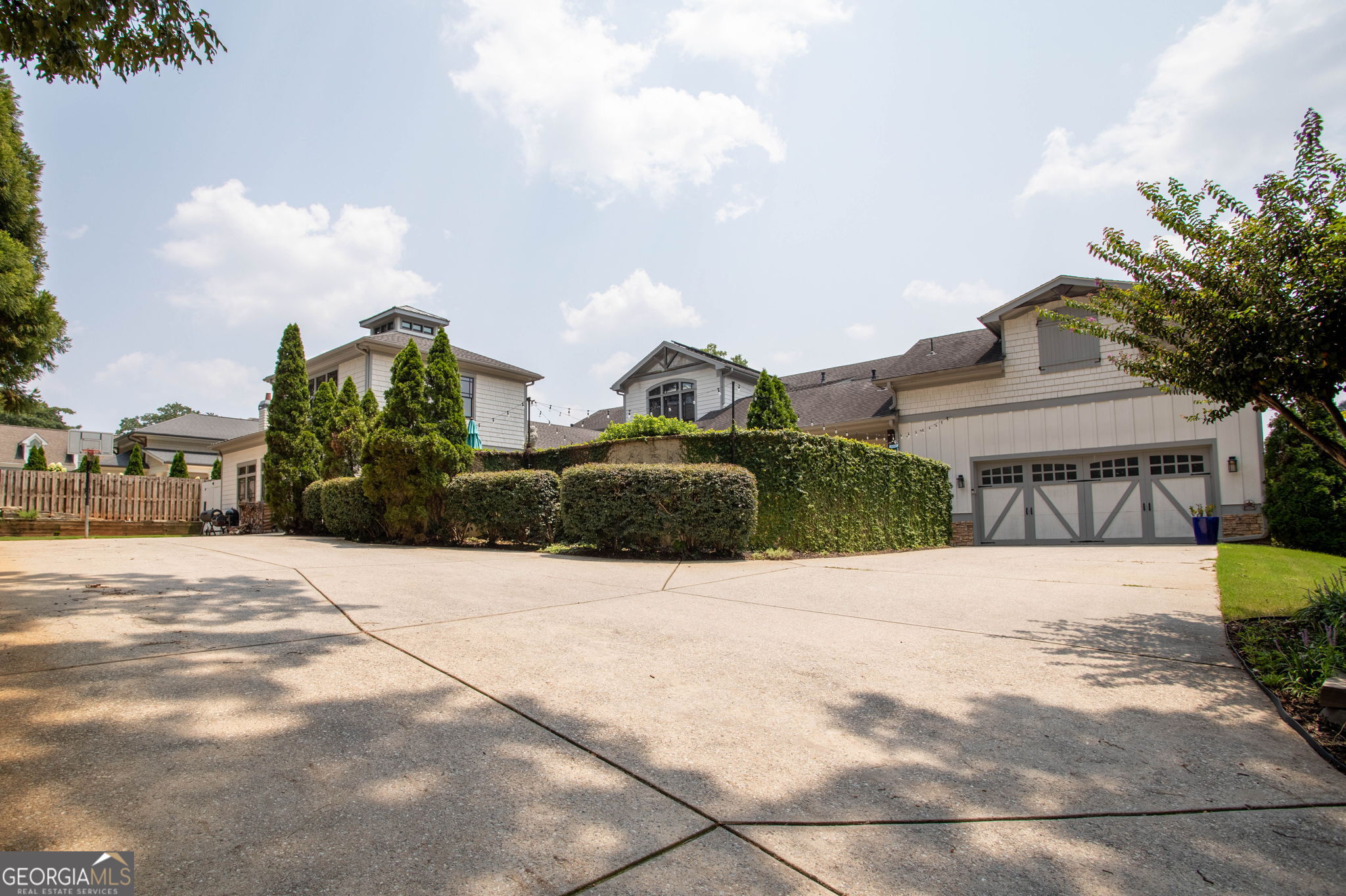 2019 Cambridge Avenue