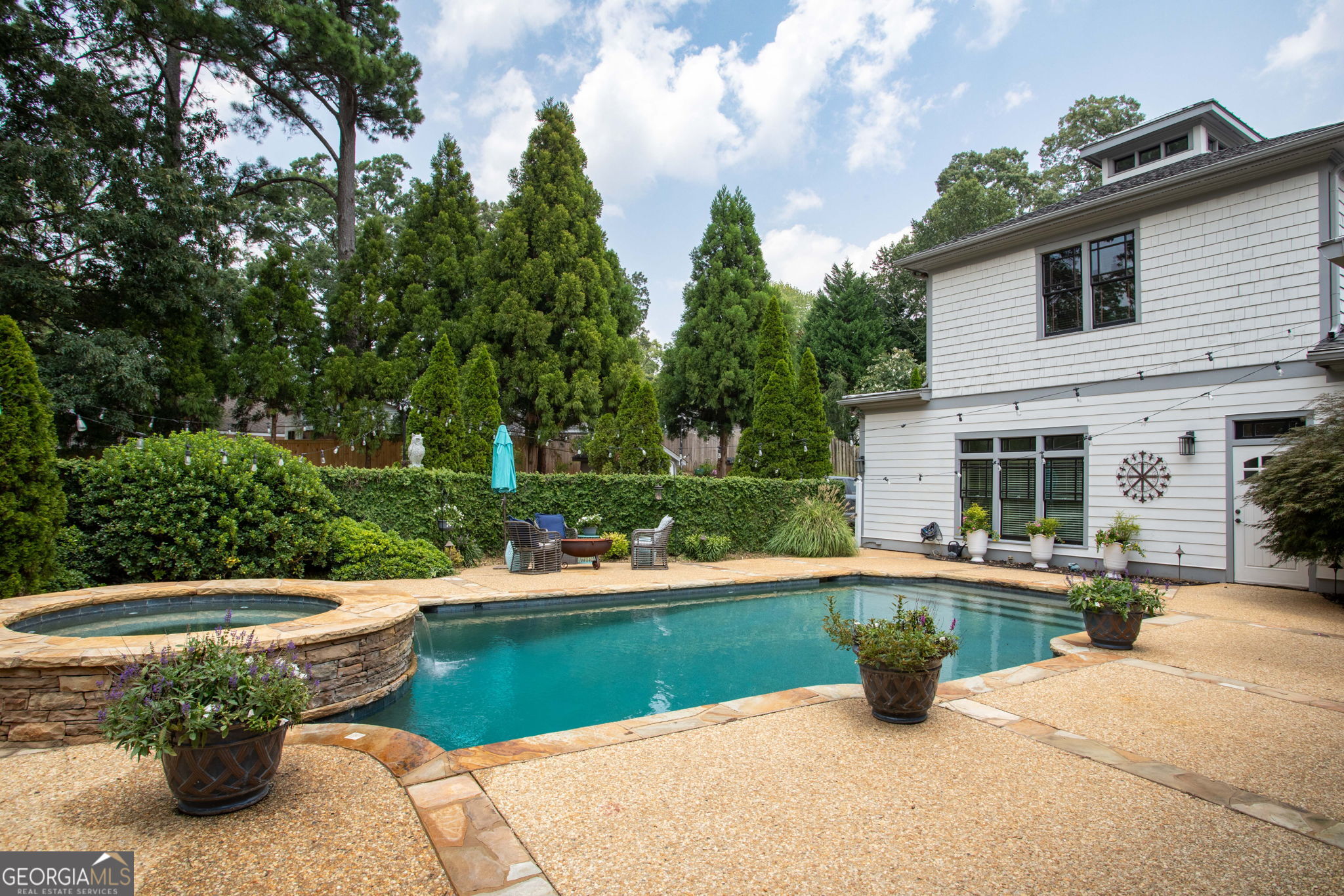 2019 Cambridge Avenue