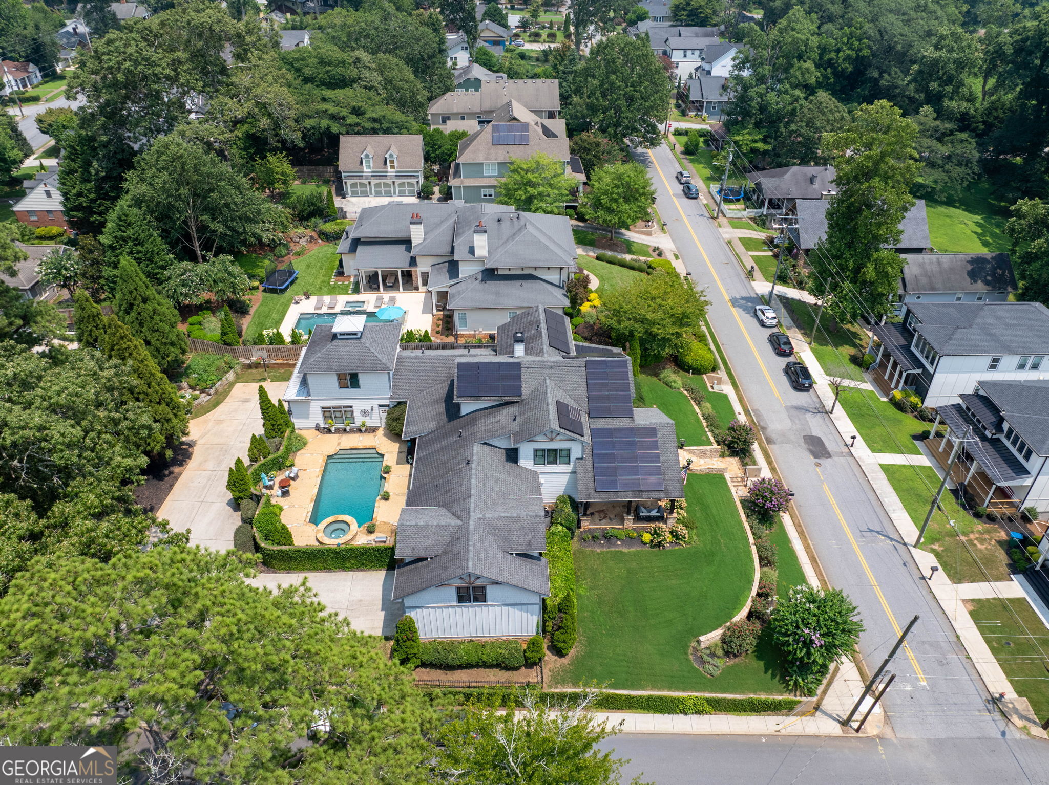 2019 Cambridge Avenue