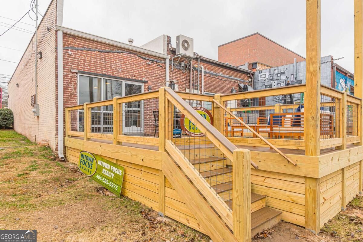 585 N Central Avenue