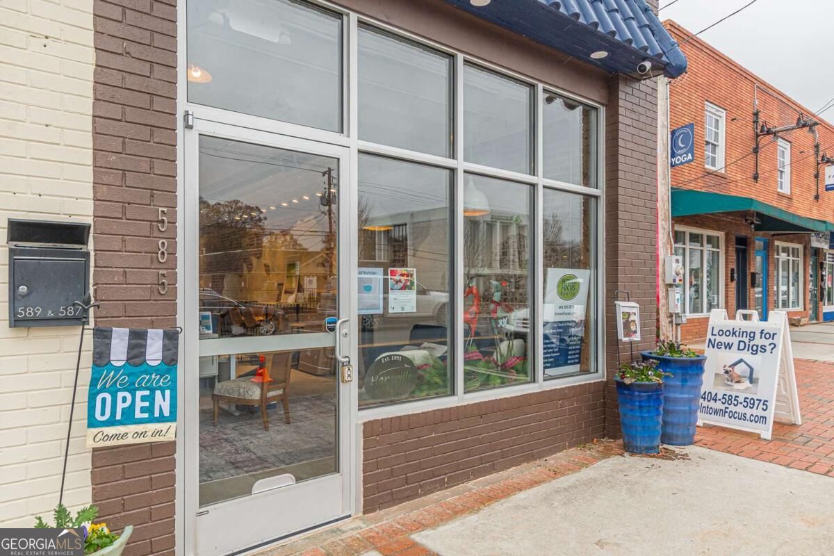 585 N Central Avenue