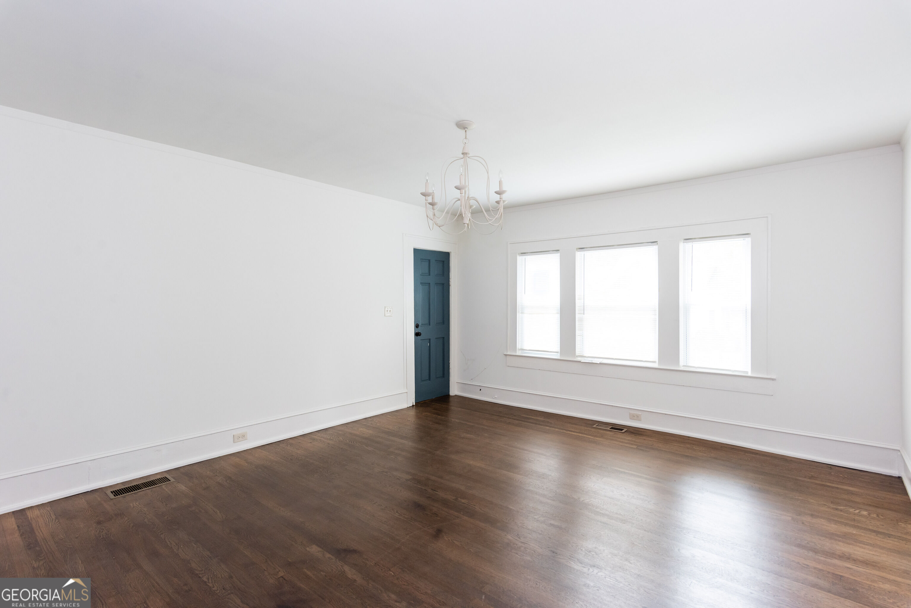 2870 Cheney Street SIDE Unit: LEFT SIDE