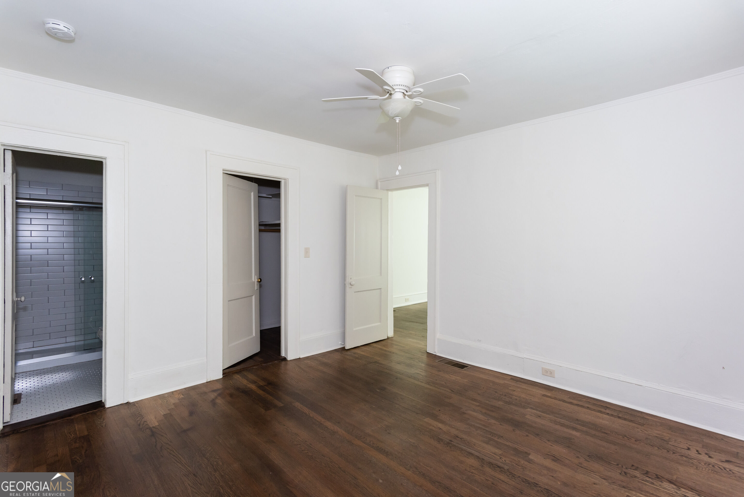 2870 Cheney Street SIDE Unit: LEFT SIDE