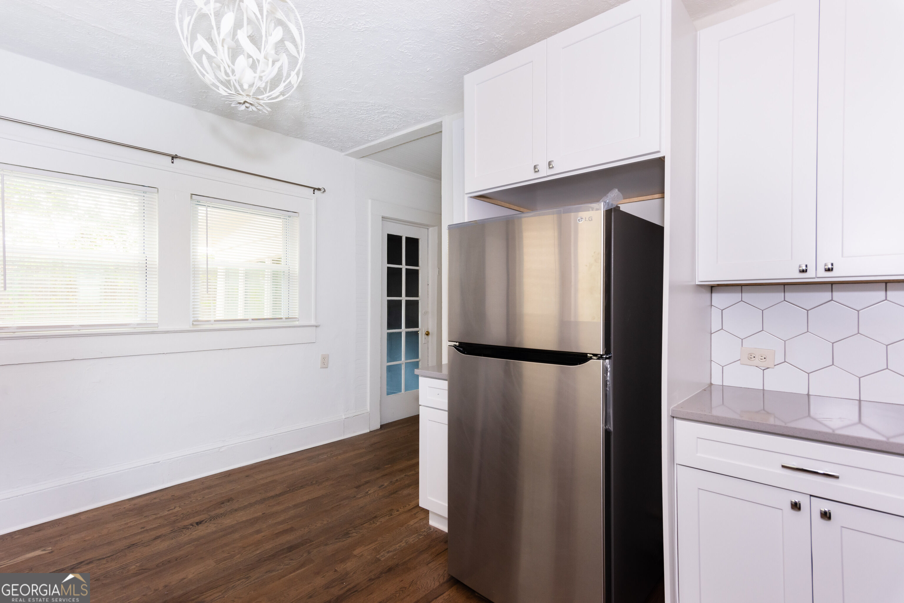 2870 Cheney Street SIDE Unit: LEFT SIDE