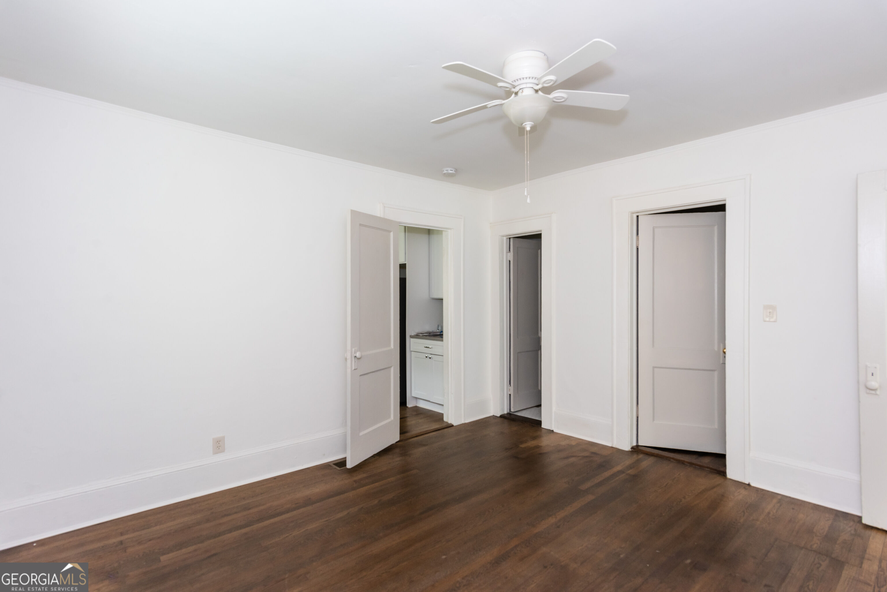 2870 Cheney Street SIDE Unit: LEFT SIDE