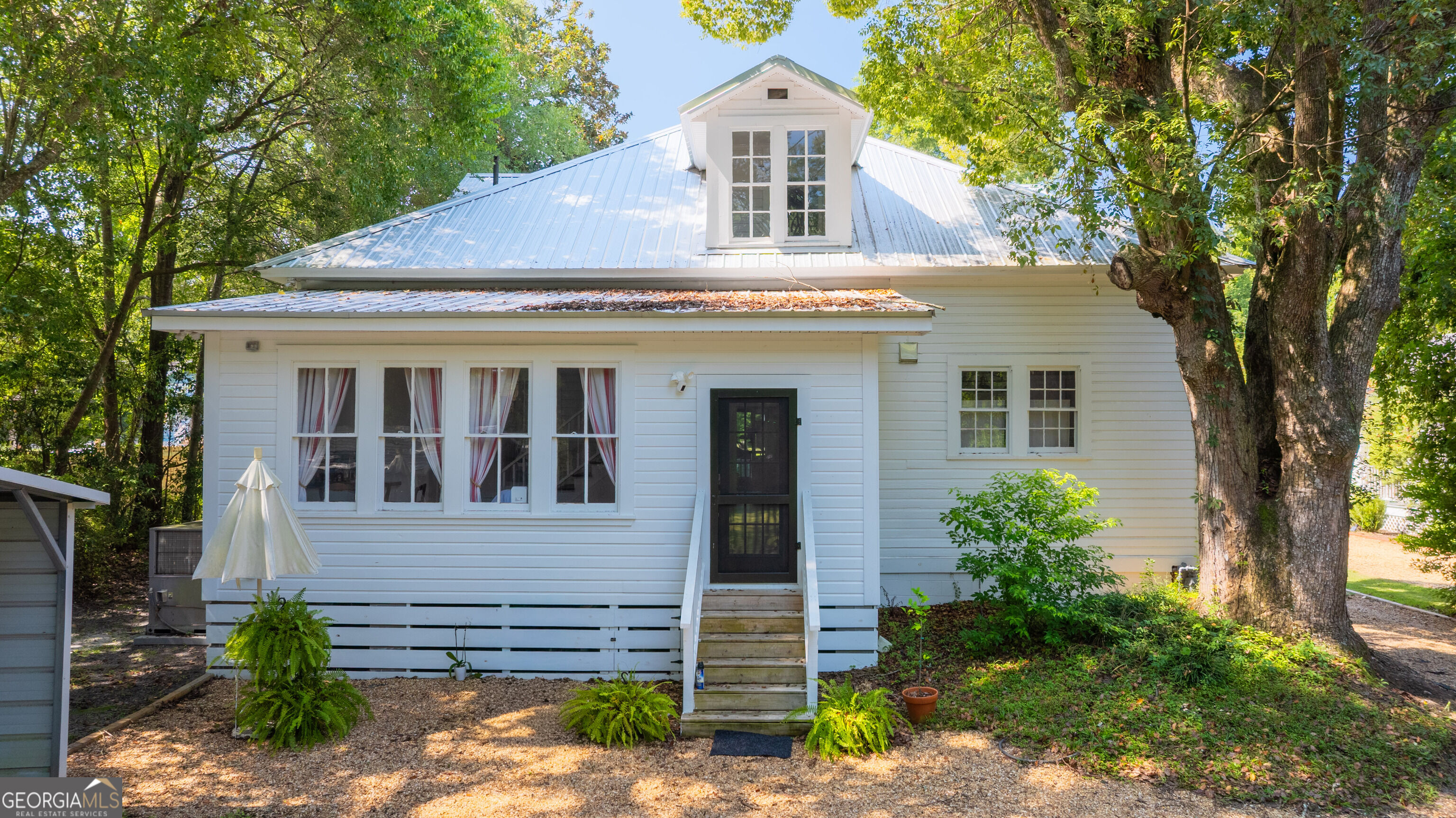 510 Young Street