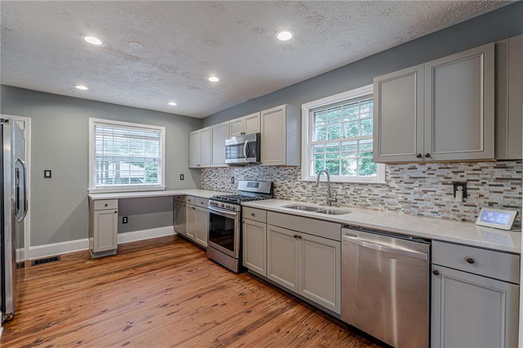 3311 Lavista Drive