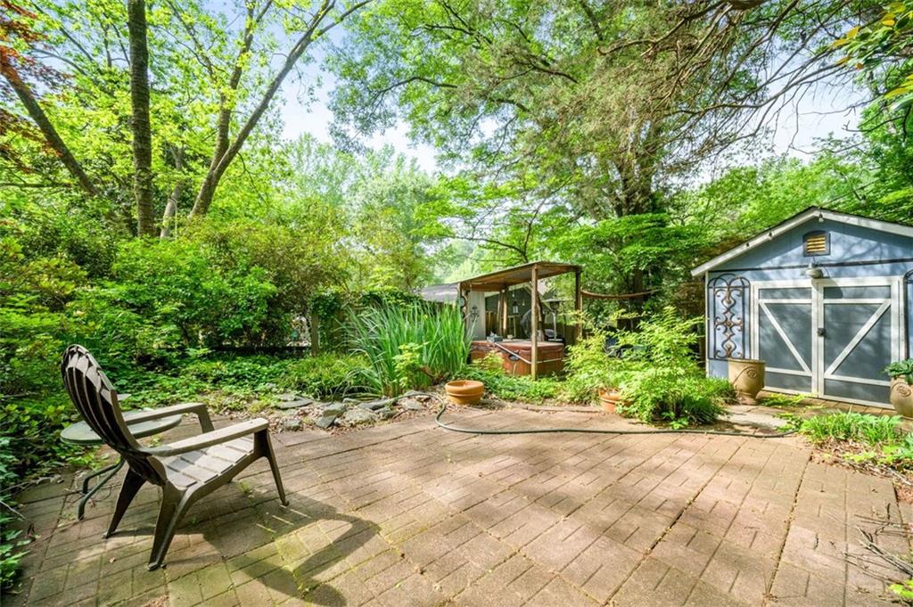 1941 HEADLAND Drive