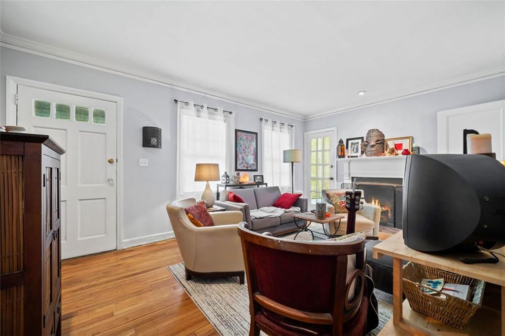 1941 HEADLAND Drive