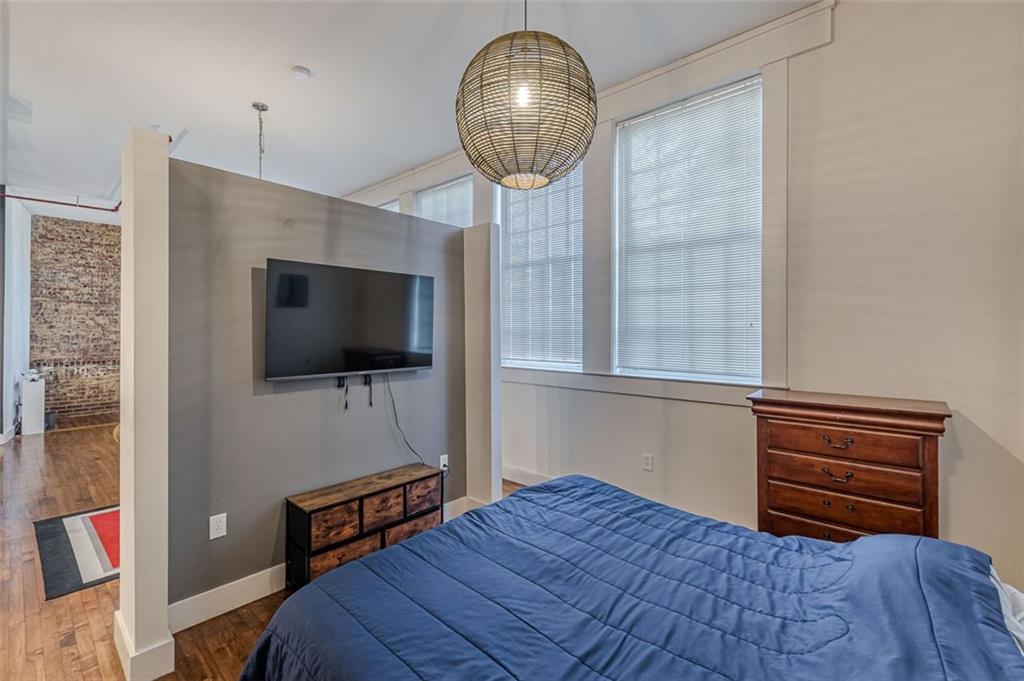 600 COLLEGE Street Unit 101