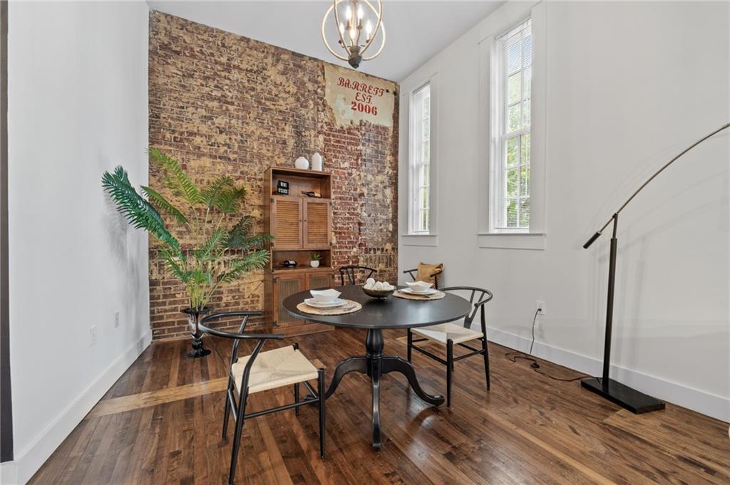 600 COLLEGE Street Unit 101