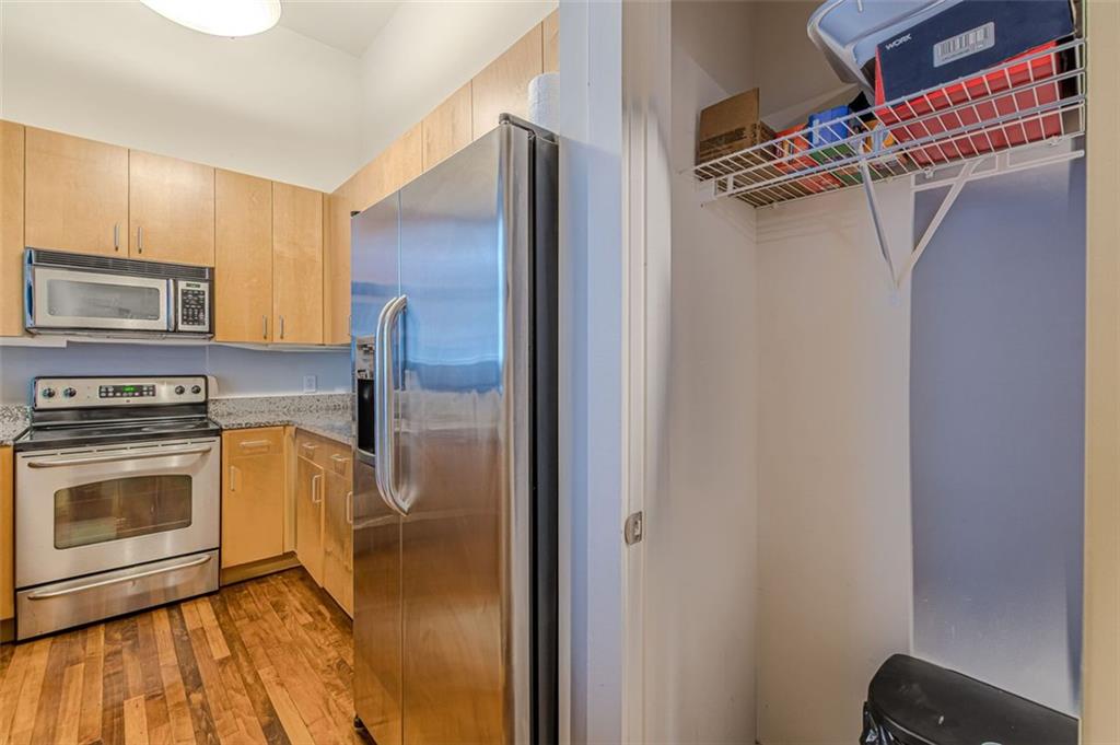 600 COLLEGE Street Unit 101