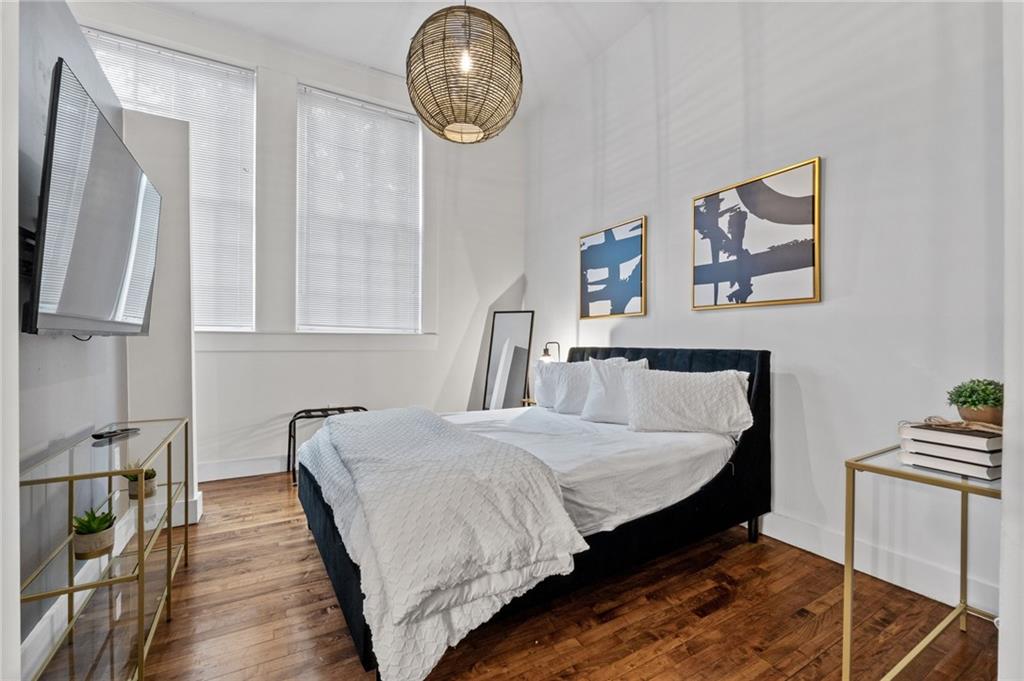 600 COLLEGE Street Unit 101