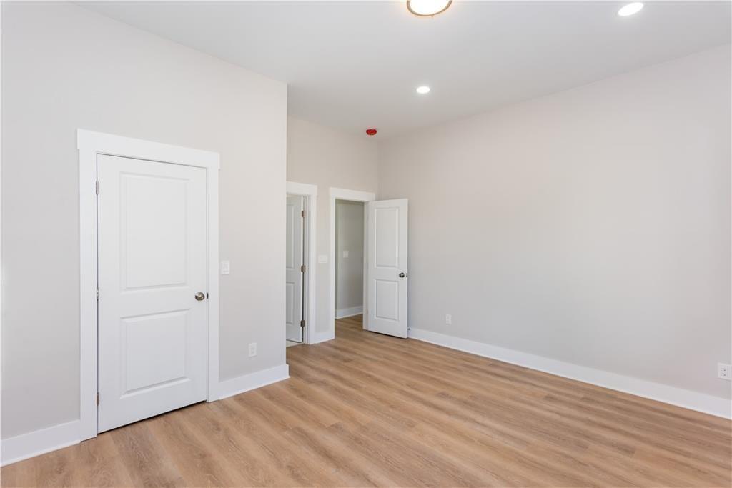 3286 Bachelor Street