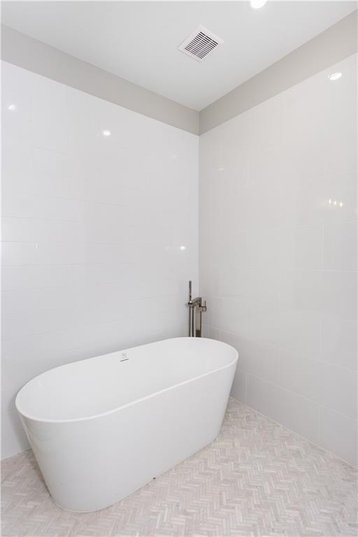 3286 Bachelor Street