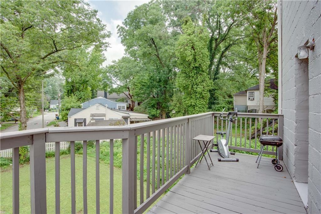 1019 Westmoor Drive NW