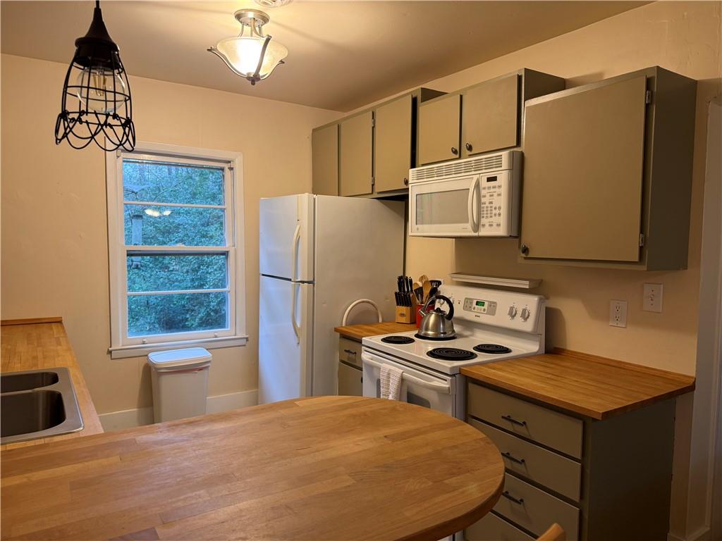 2035 Lyle Avenue Unit A