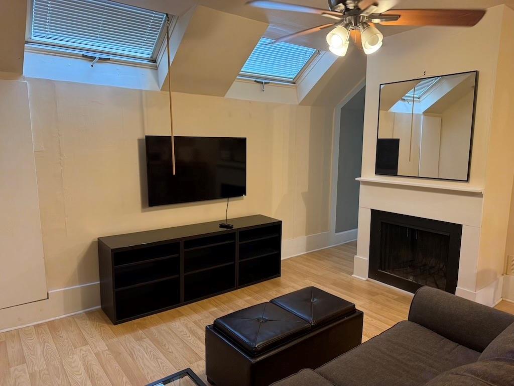 2035 Lyle Avenue Unit A