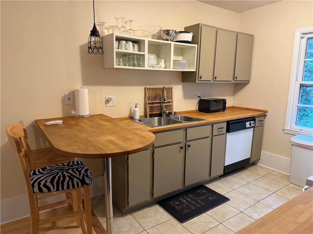 2035 Lyle Avenue Unit A