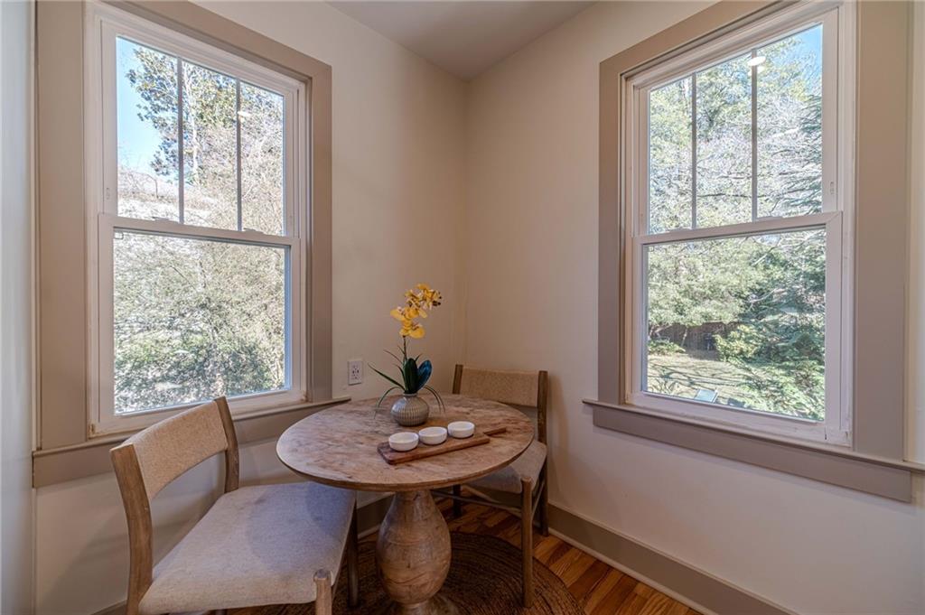 1883 Cambridge Avenue