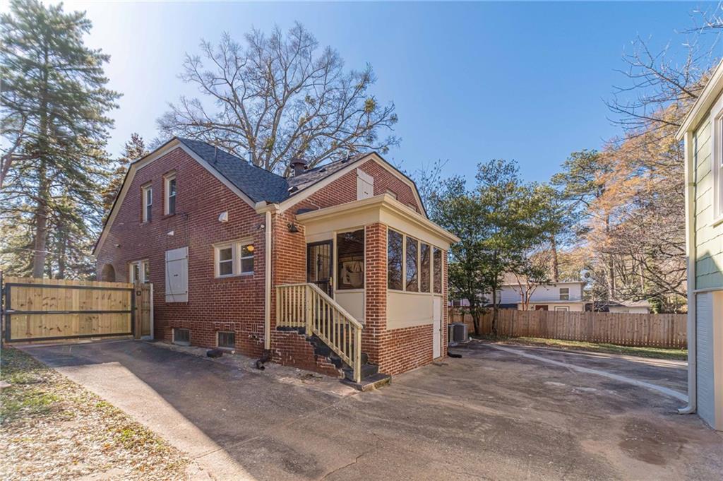 1883 Cambridge Avenue