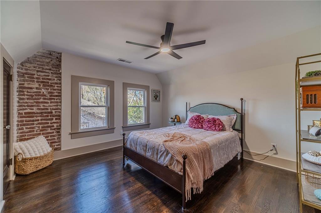 1883 Cambridge Avenue