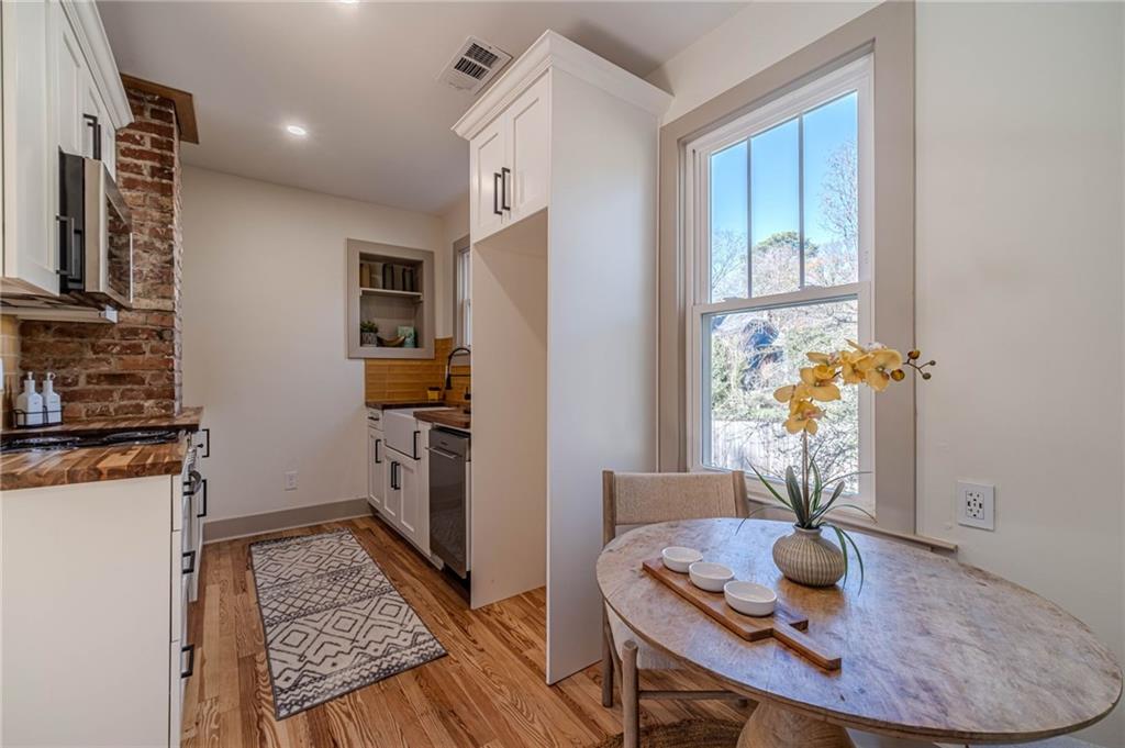 1883 Cambridge Avenue