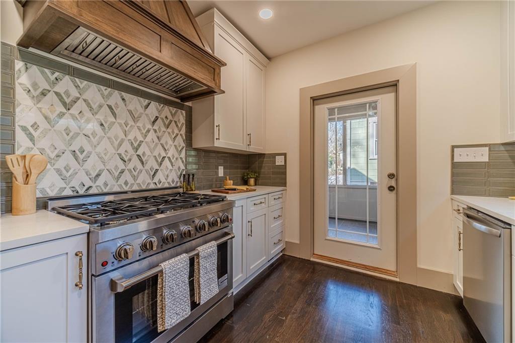 1883 Cambridge Avenue