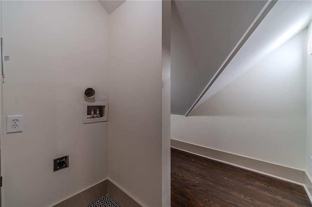 1883 Cambridge Avenue