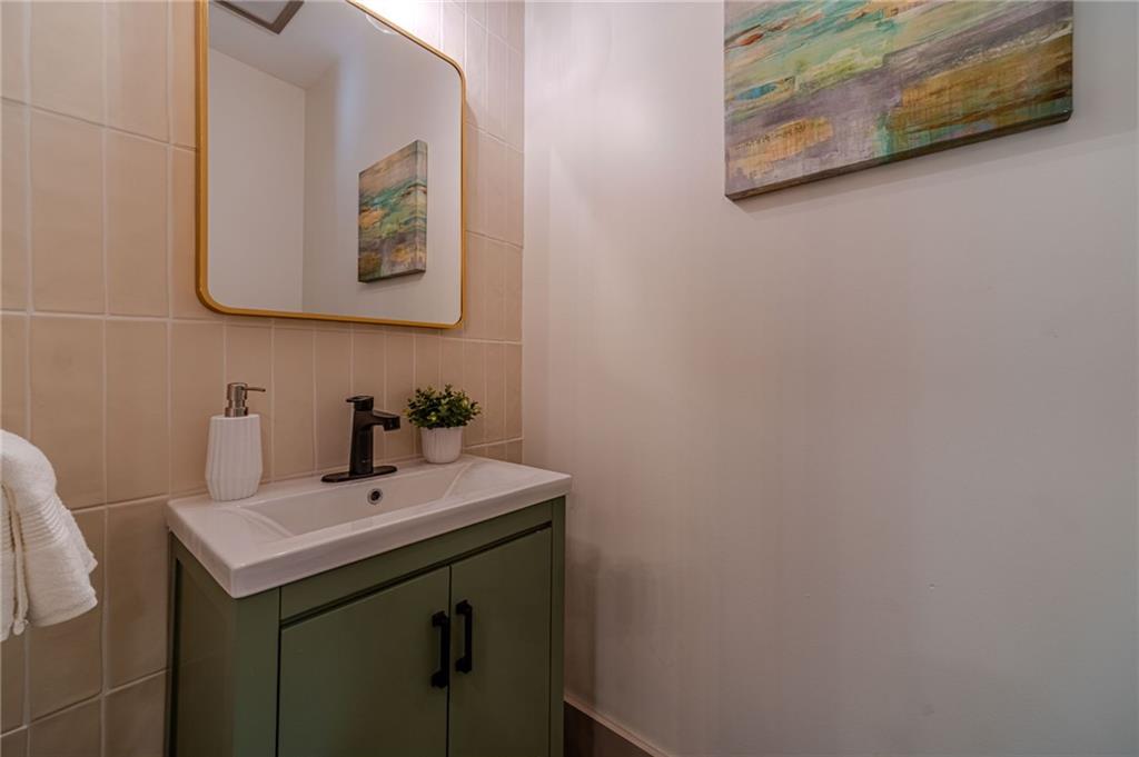 1883 Cambridge Avenue